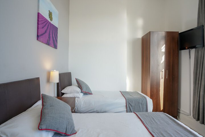 Room 62 of 111