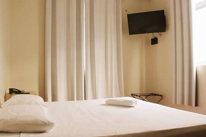 Room 35 of 63