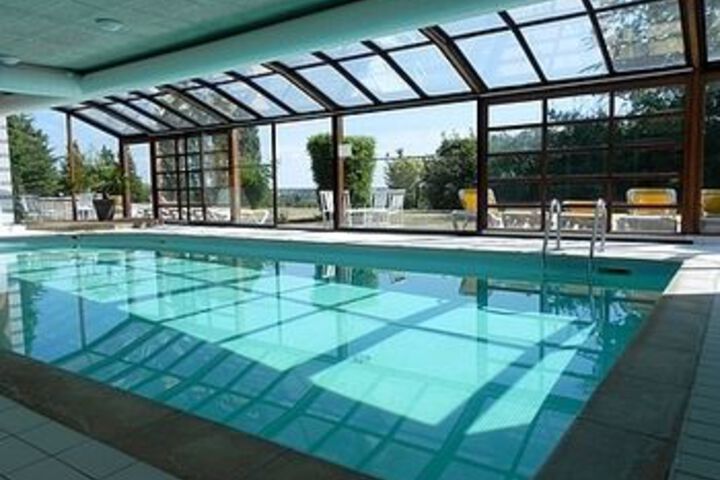 Pools & Facilities