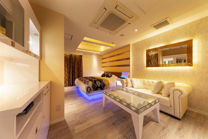 Room 21 of 34