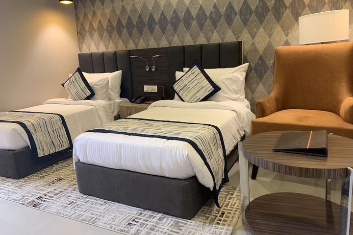 Room 16 of 52