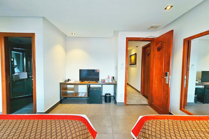 Room 11 of 91
