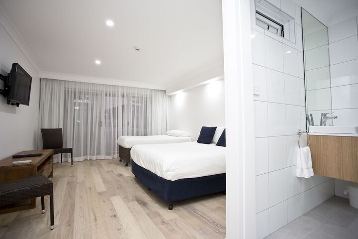 Room 7 of 72
