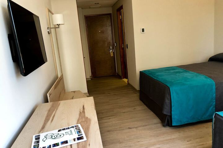 Room 13 of 50