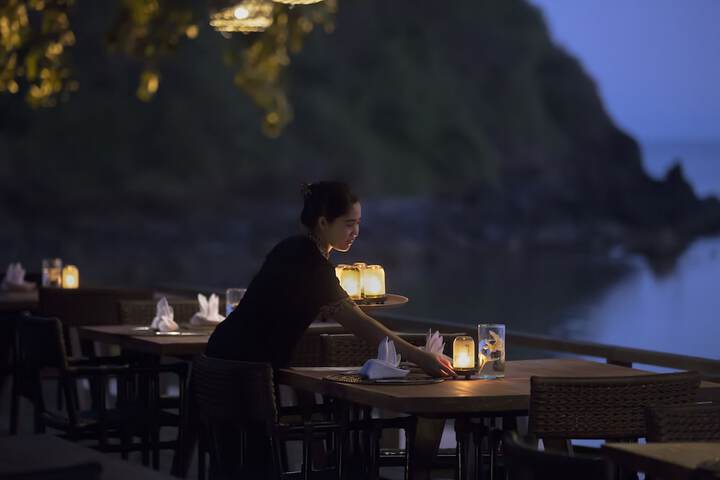 Dining 58 of 98