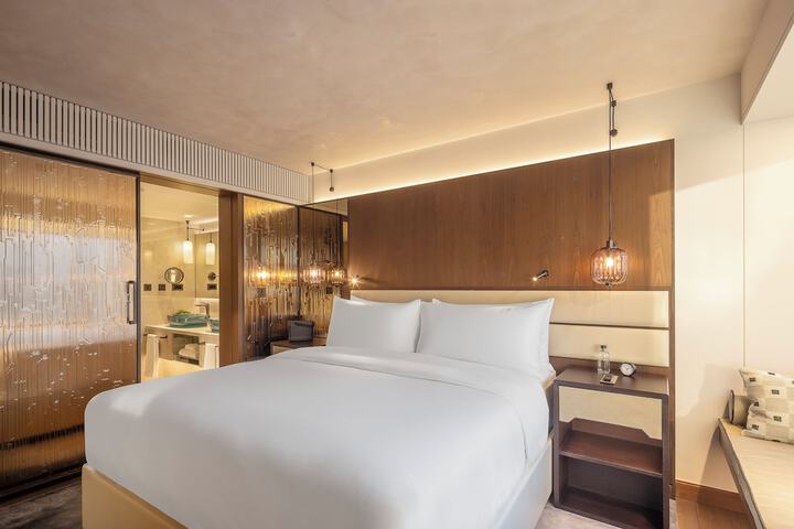 Room 10 of 75
