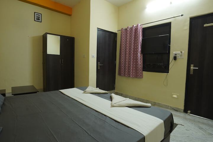 Room 7 of 26