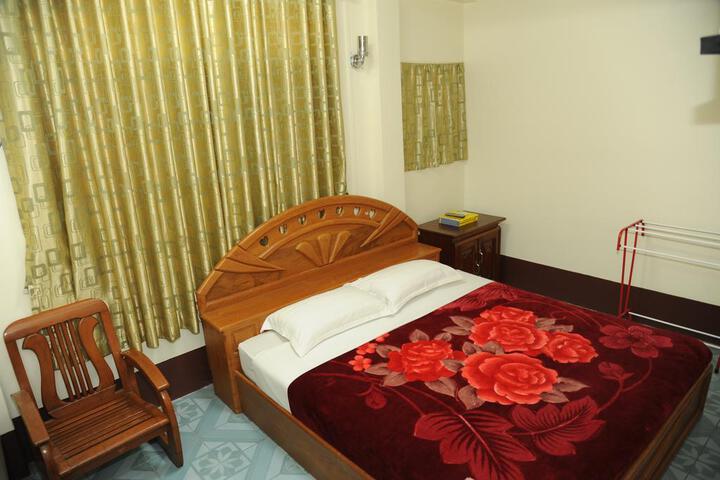 Room 3 of 6