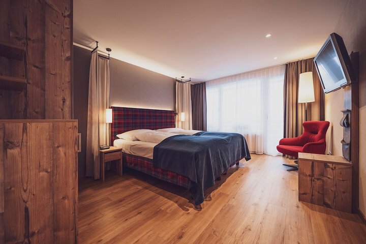 Room 8 of 35