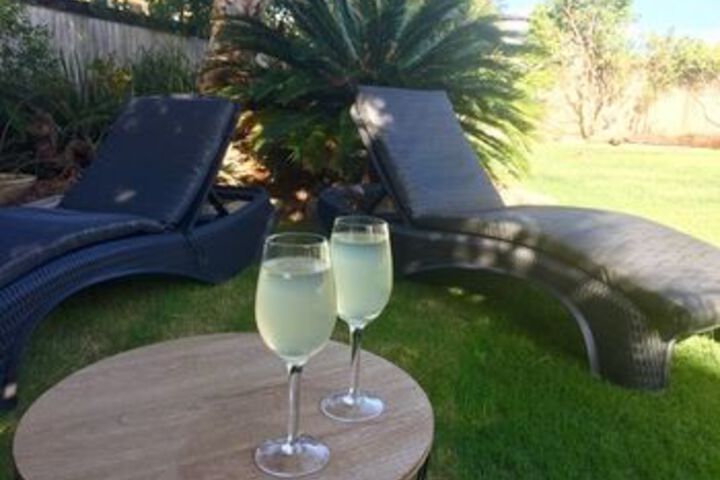 Hotel Exterior 10 of 29