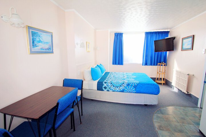 Room 50 of 63