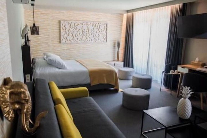 Room 8 of 24