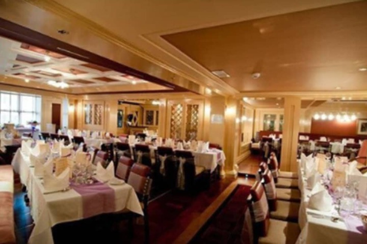 Ballroom/Hall 32 of 34