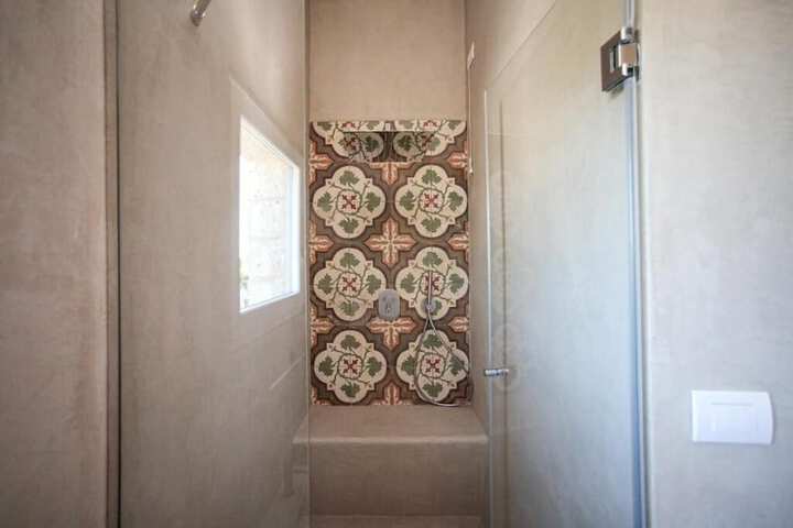 Room 51 of 114