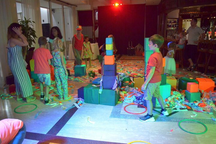 Childrens Activities 81 of 123