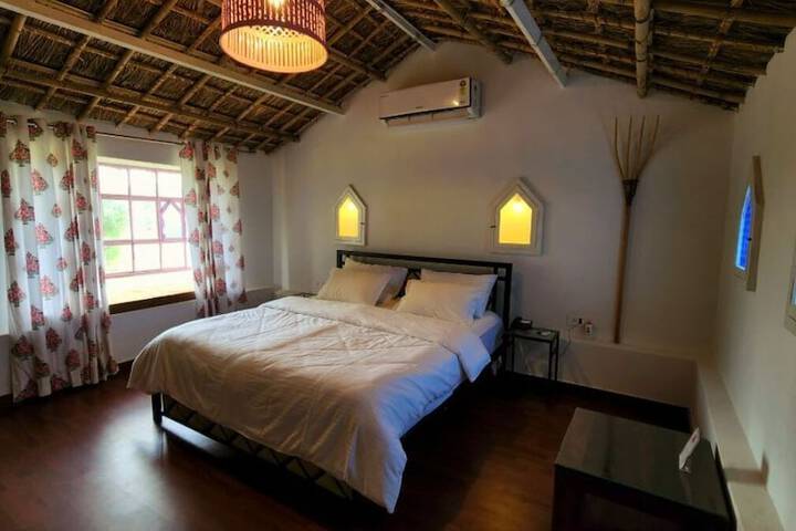 Room 6 of 19