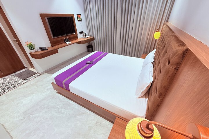 Room 52 of 63