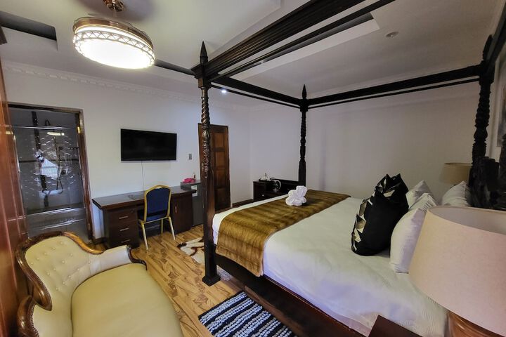 Room 7 of 52