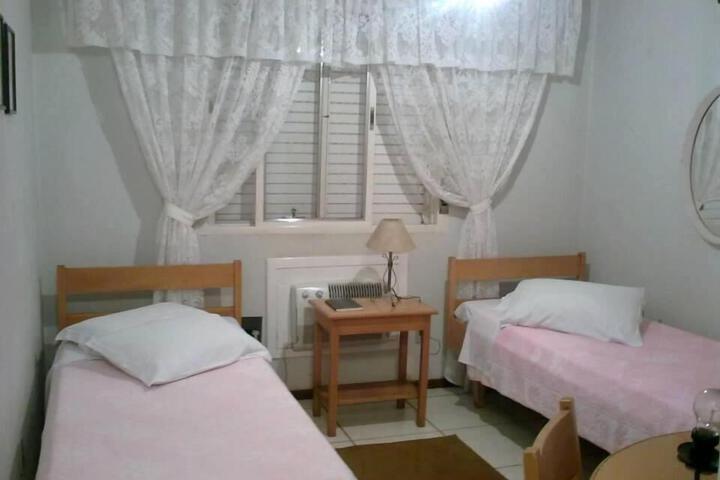 Room 25 of 28
