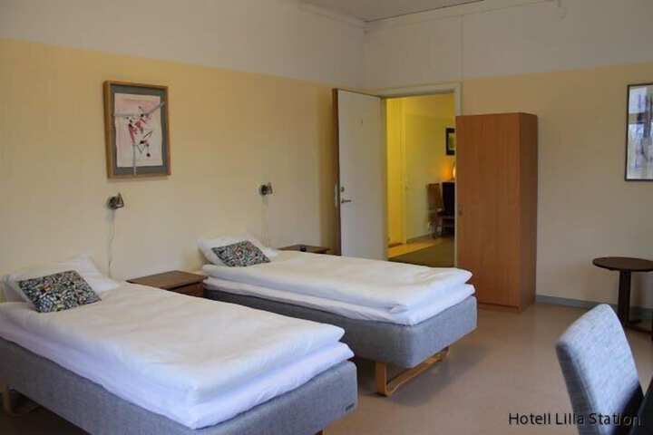 Room 8 of 32
