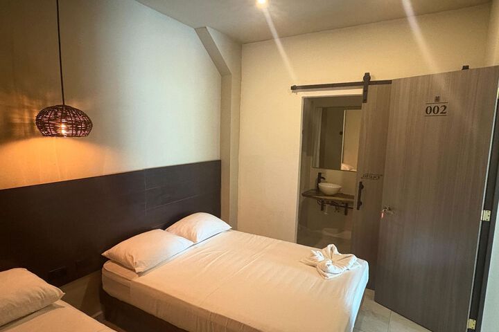 Room 7 of 15