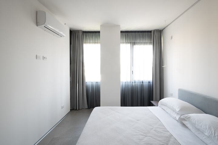 Room 25 of 160