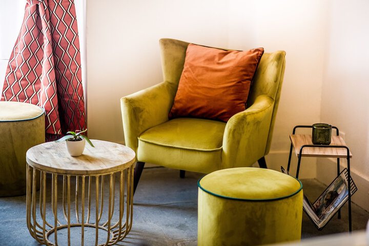 Lounge 53 of 67