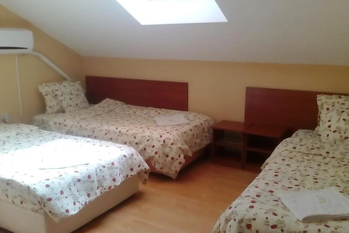 Room 18 of 26