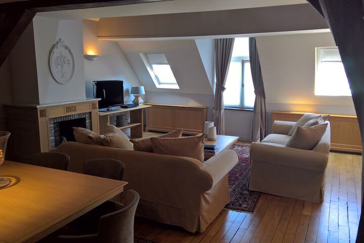 Room 6 of 105