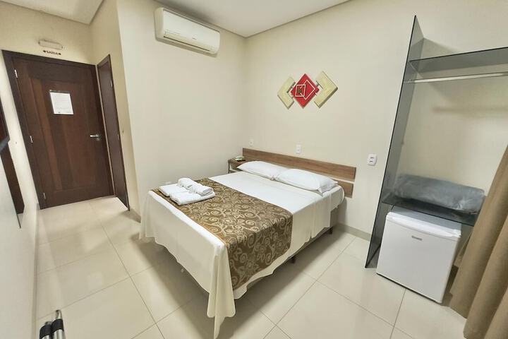 Room 16 of 35