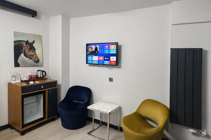 Room 15 of 30