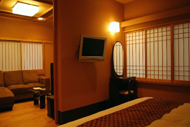 Room 19 of 77