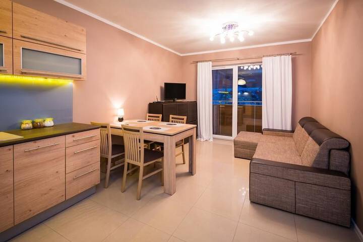 Room 15 of 37