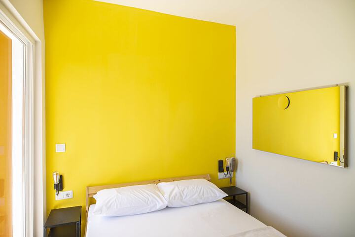 Room 7 of 135