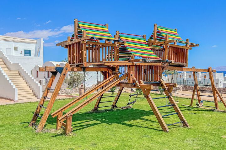 Children's play area - outdoor