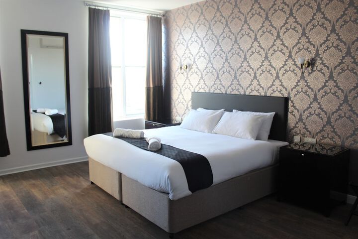 Room 19 of 78