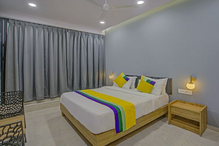 Itsy Hotels Natasha Vesu, Surat
