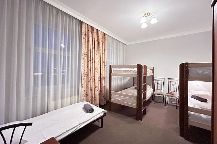 Room 28 of 45