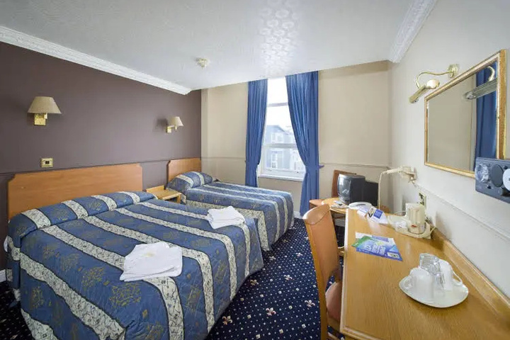 Room 3 of 14
