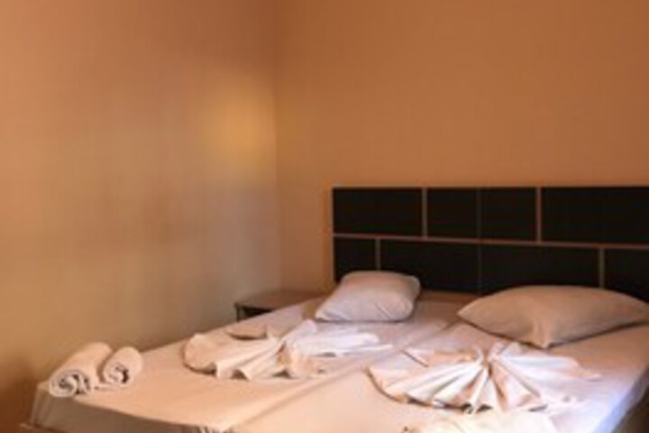 Room 19 of 32