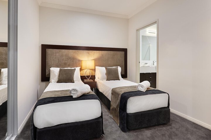 Room 15 of 32