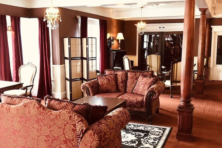 Hotel Interior 7 of 33