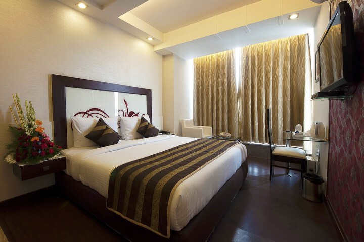 Room 14 of 18