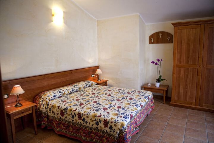 Room 3 of 36