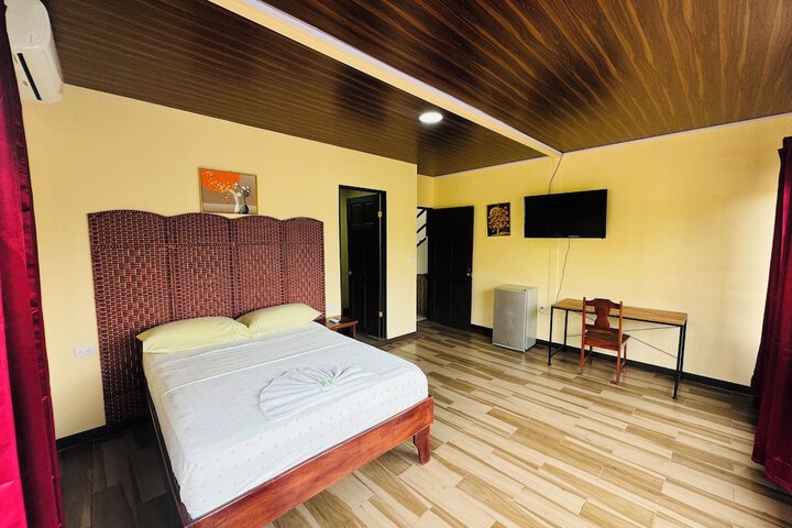 Room 25 of 59