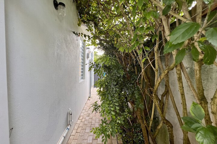 Hotel Exterior 101 of 109