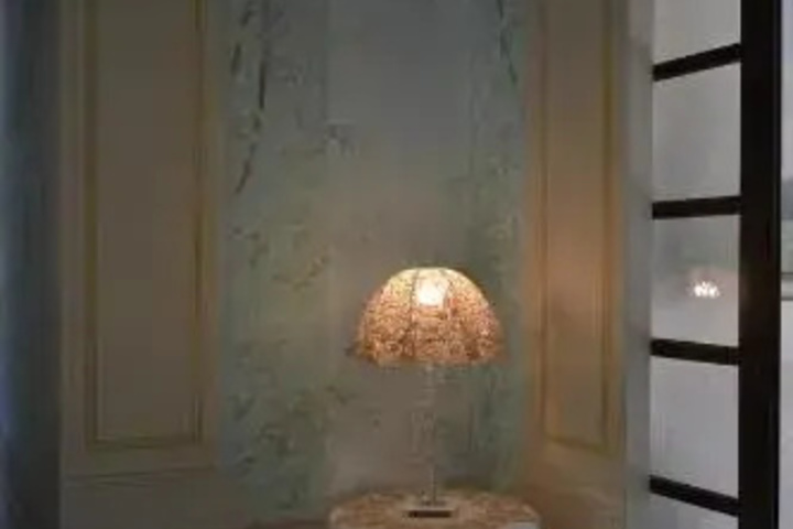 Room 4 of 11