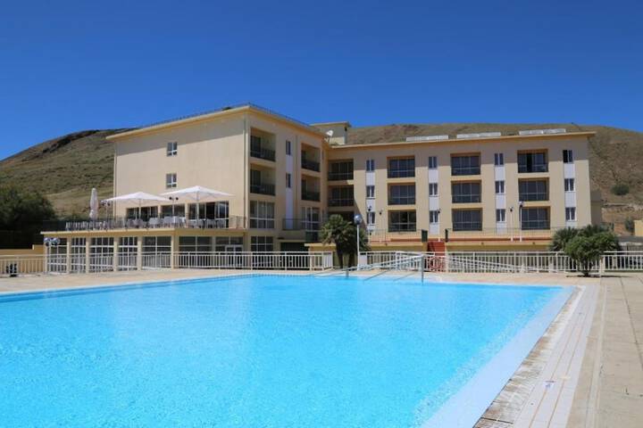 Pools & Facilities