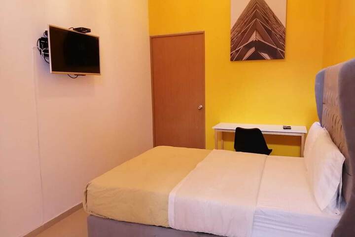 Room 11 of 37