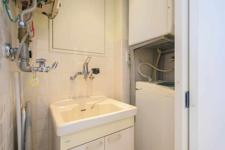 Room 121 of 237